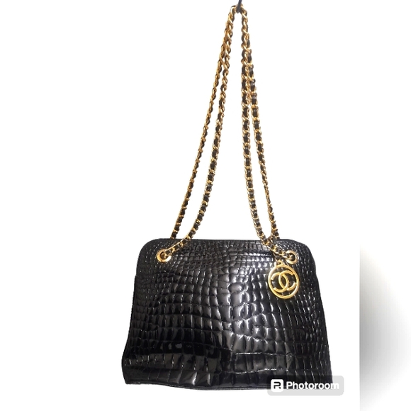 CHANEL Accessories - CC Style Shoulder Bag